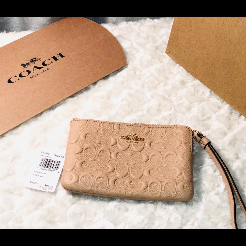 🧡COACH WRISTLET (BRAND NEW WITH TAGS) - Picture 6 of 6